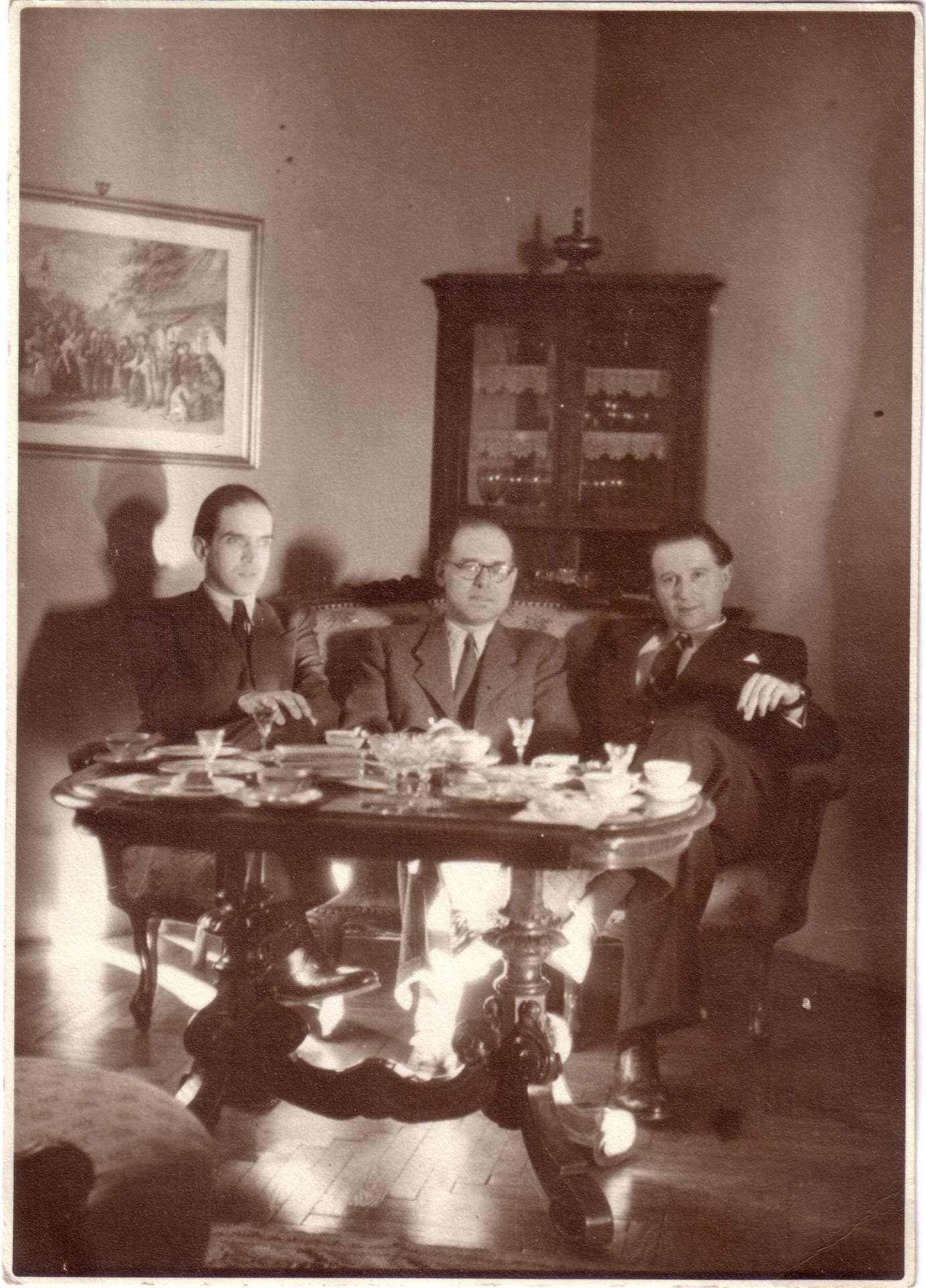 In Koloszvár with The magic cupboard’s stage dir. Kálmán Nádasdy and stage designer Gusztáv Oláh (1942)